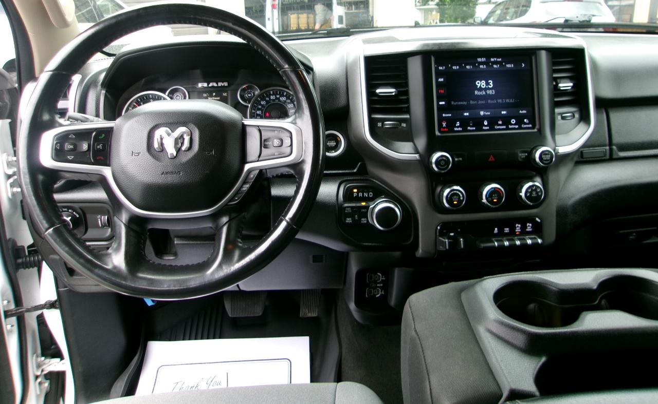 RAM 1500 Big Horn Crew Cab SWB 4WD 2020