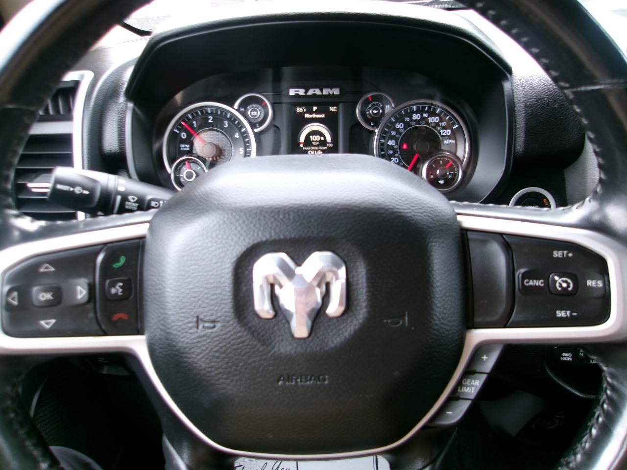 RAM 1500 Big Horn Crew Cab SWB 4WD 2020