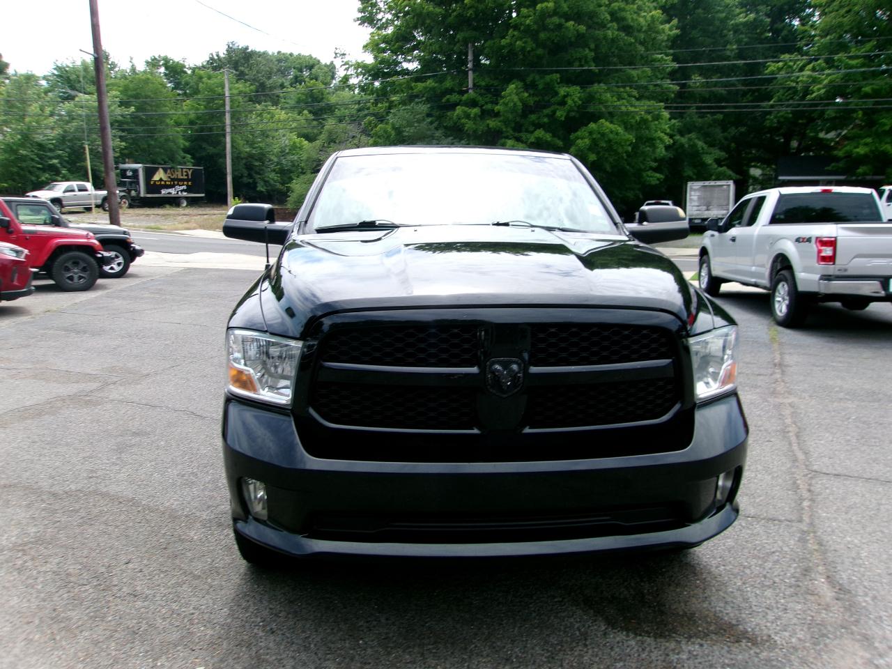 RAM 1500 Tradesman Quad Cab 4WD 2014