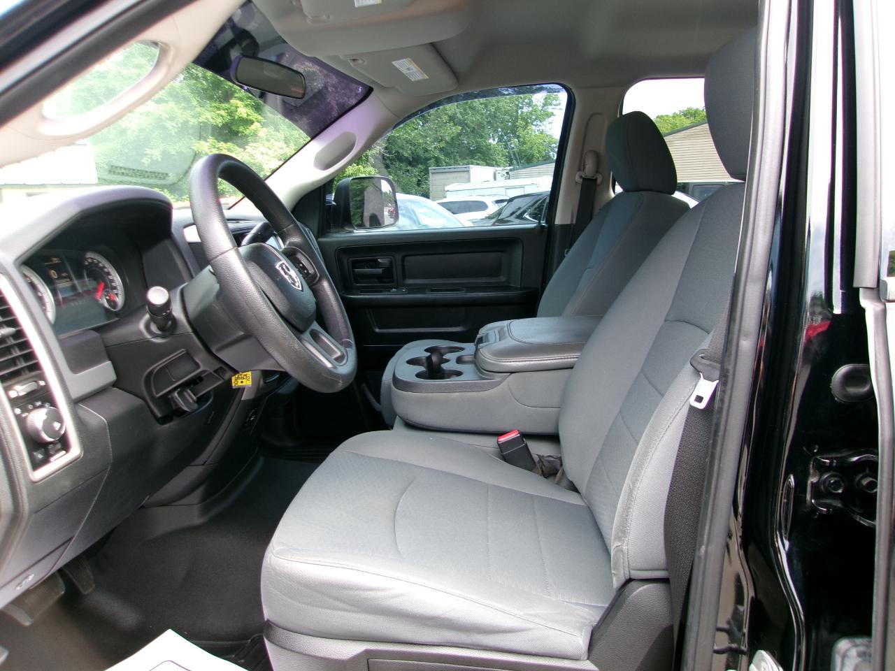 RAM 1500 Tradesman Quad Cab 4WD 2014