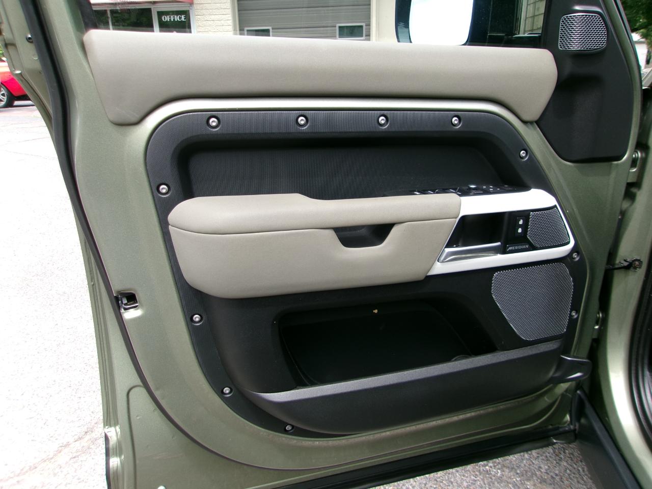Land Rover Defender P400 110 HSE 2020