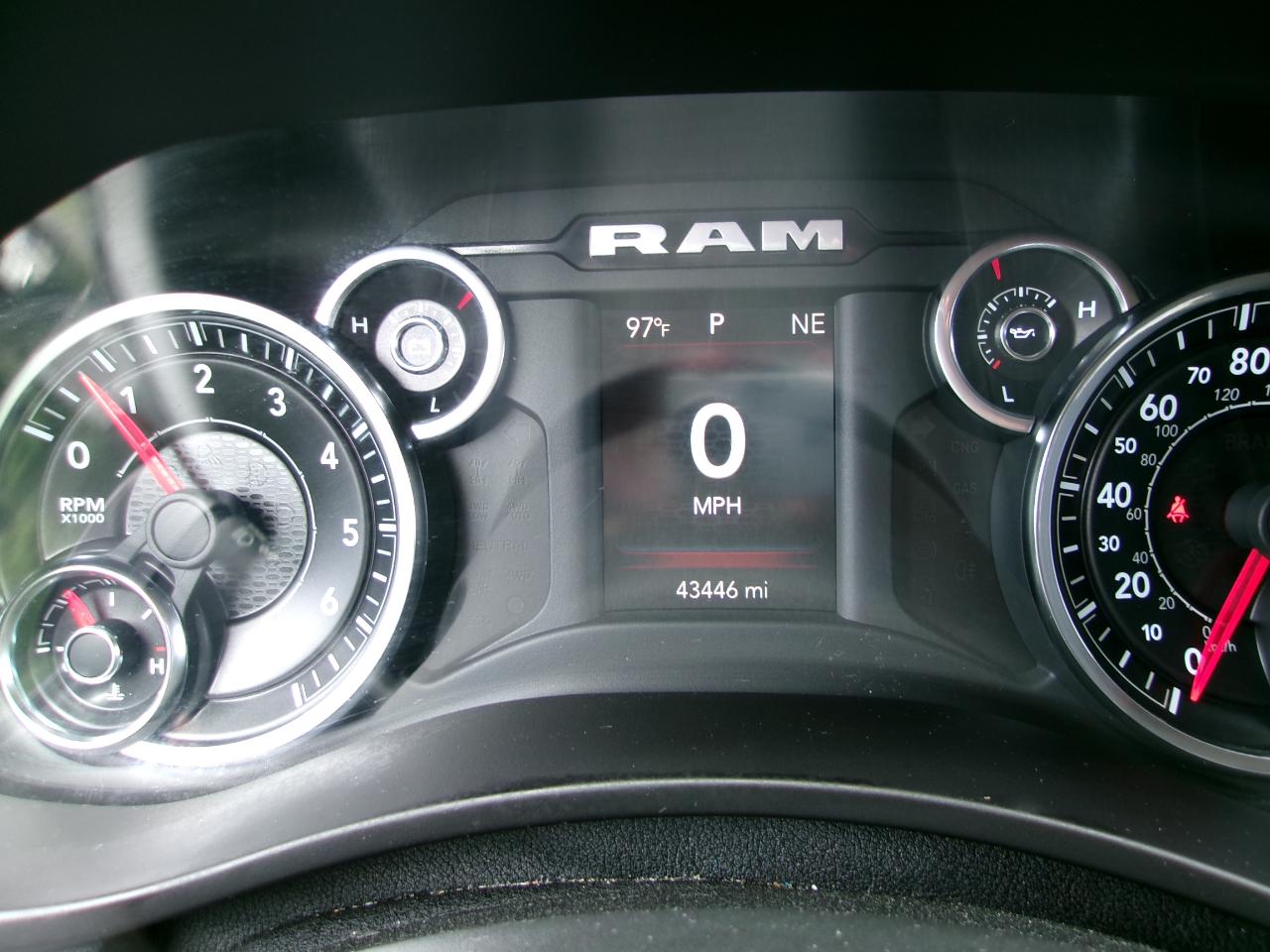 RAM 2500 Tradesman Crew Cab SWB 4WD 2020