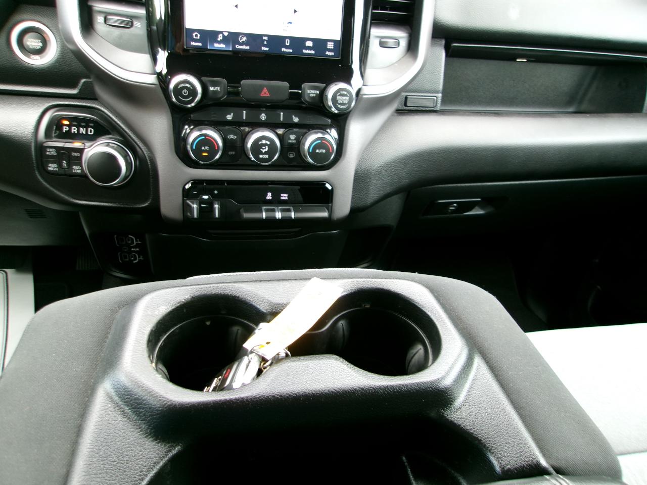RAM 1500 Big Horn Crew Cab SWB 4WD 2023