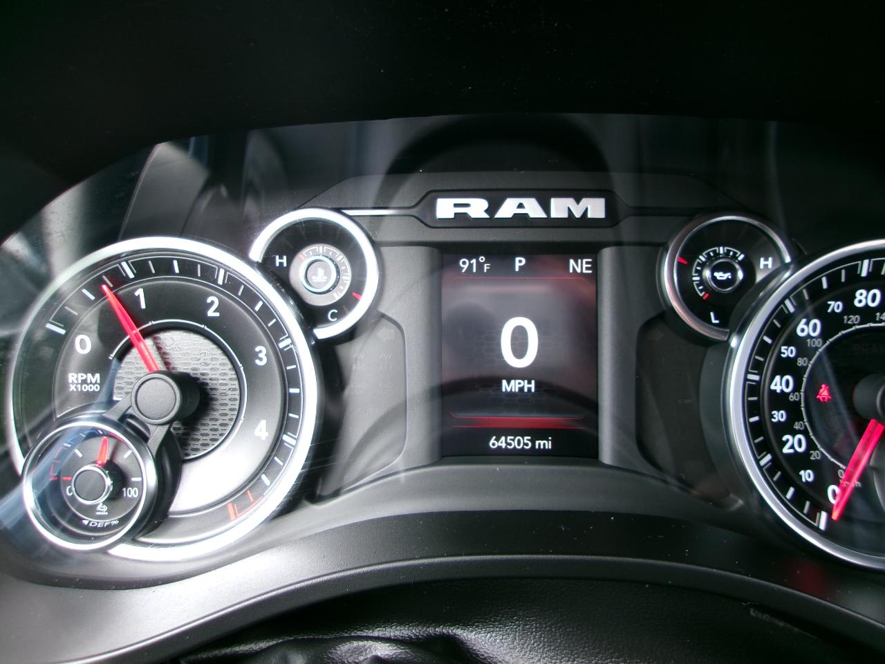 RAM 1500 Big Horn Crew Cab SWB 4WD 2023