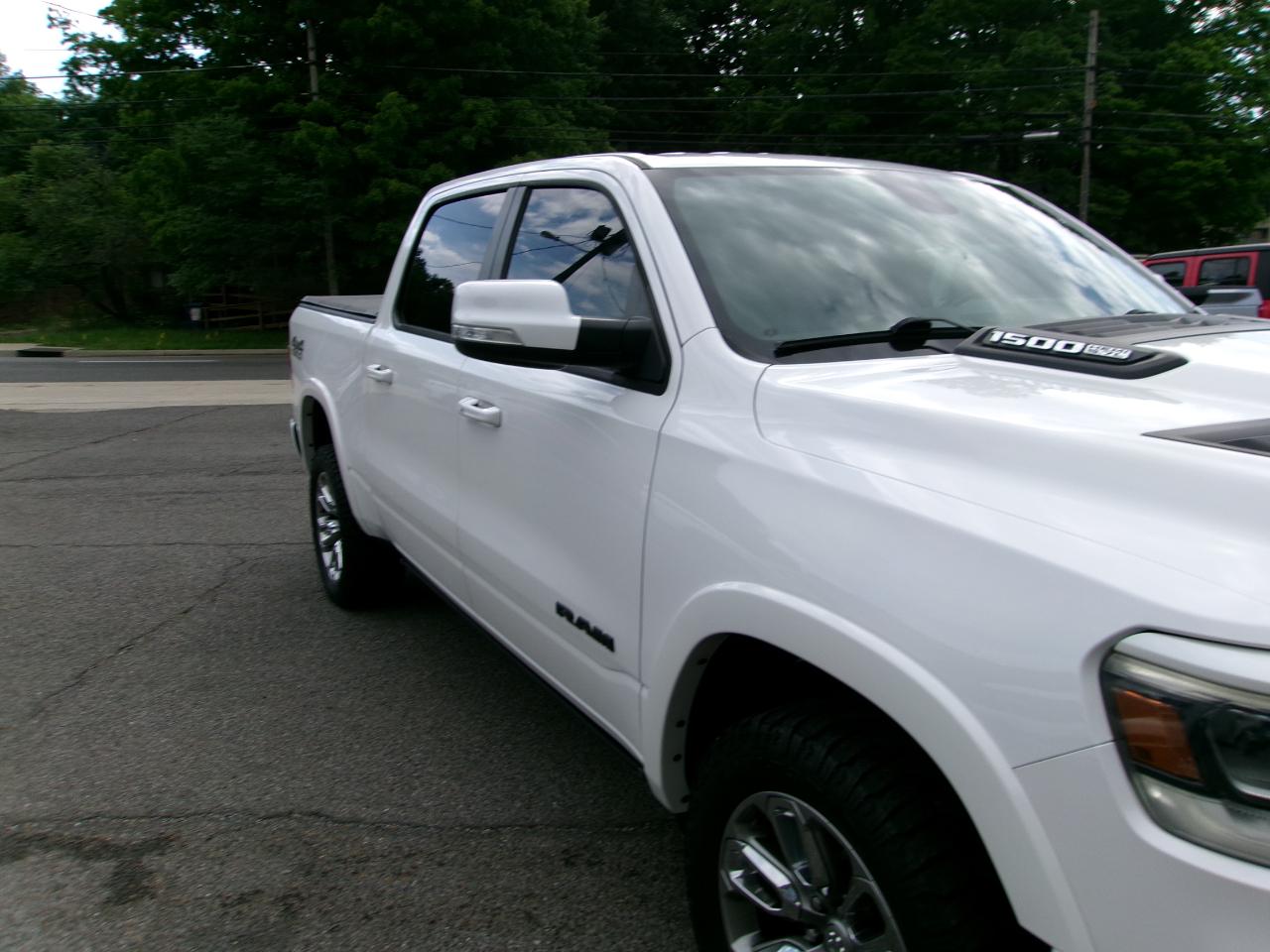 RAM 1500 Laramie Crew Cab SWB 4WD 2019