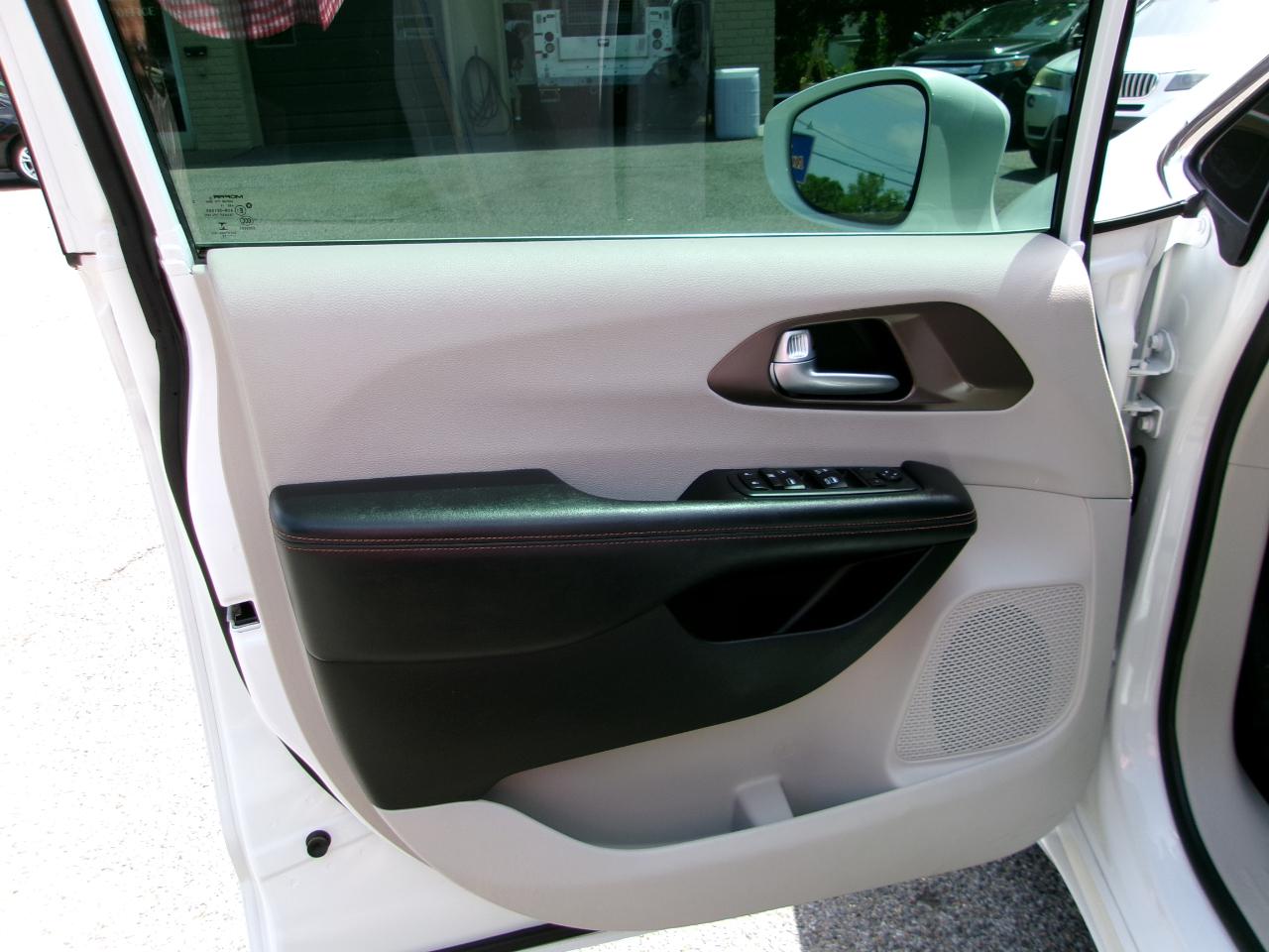Chrysler Pacifica Touring-L 2018
