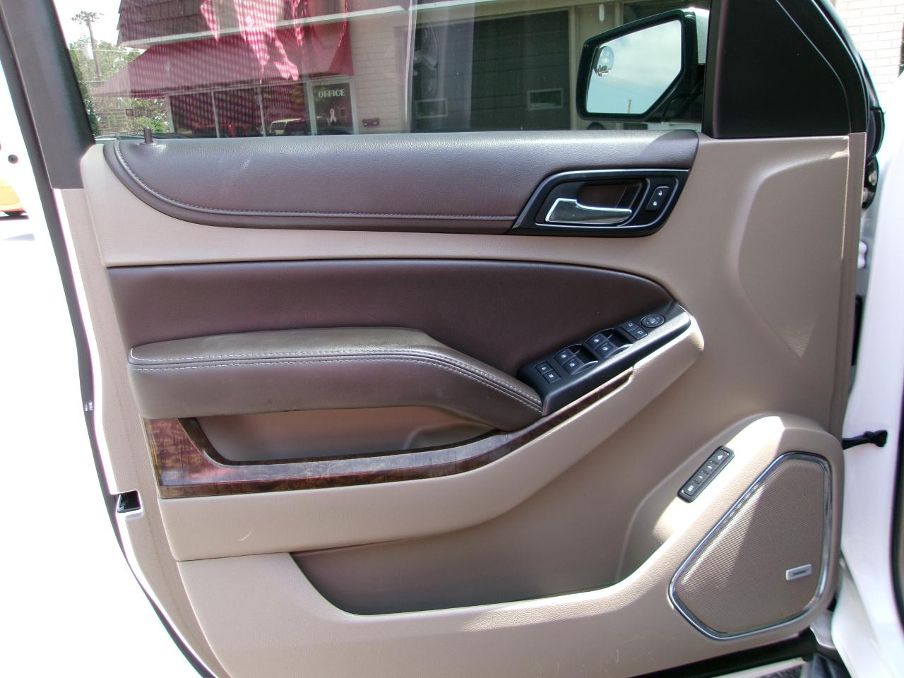 Chevrolet Suburban LT 4WD 2017