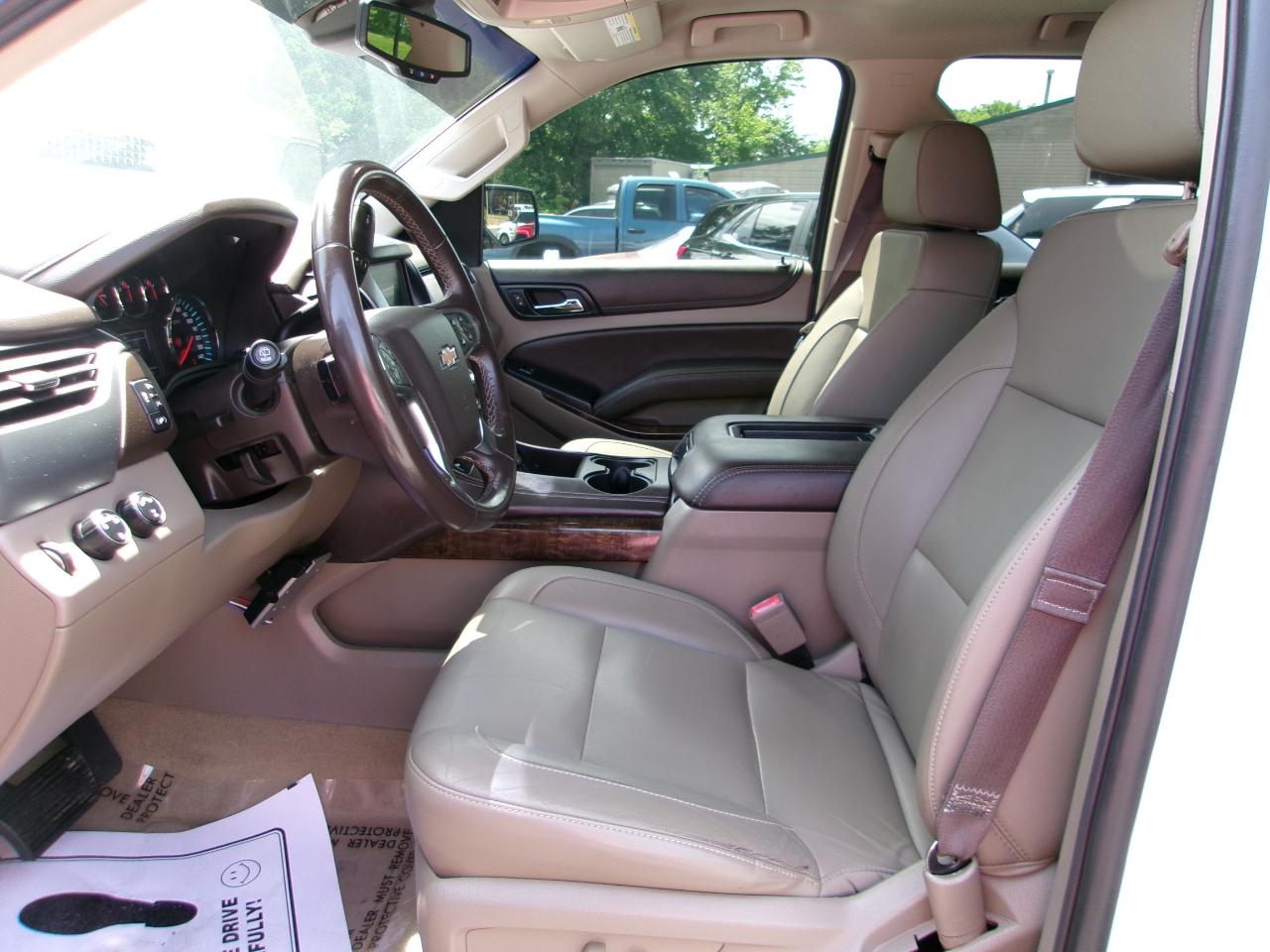 Chevrolet Suburban LT 4WD 2017