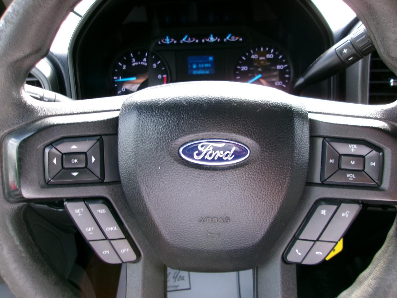 Ford F-350 SD XL Crew Cab Long Bed DRW 2WD 2018