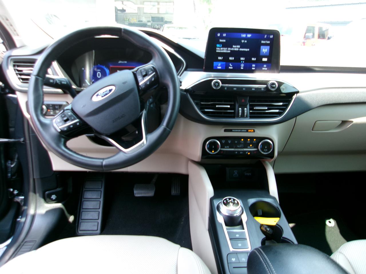 Ford Escape Titanium 4WD 2022