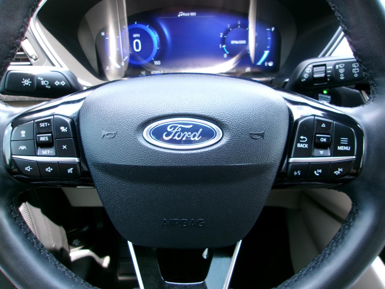 Ford Escape Titanium 4WD 2022