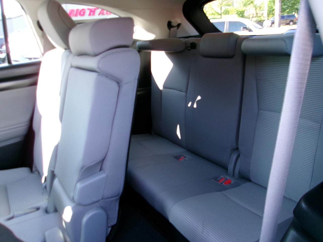 Toyota Highlander LE FWD V6 2022