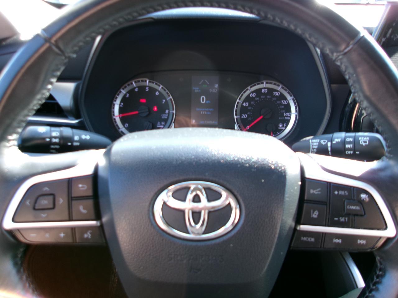 Toyota Highlander LE FWD V6 2022