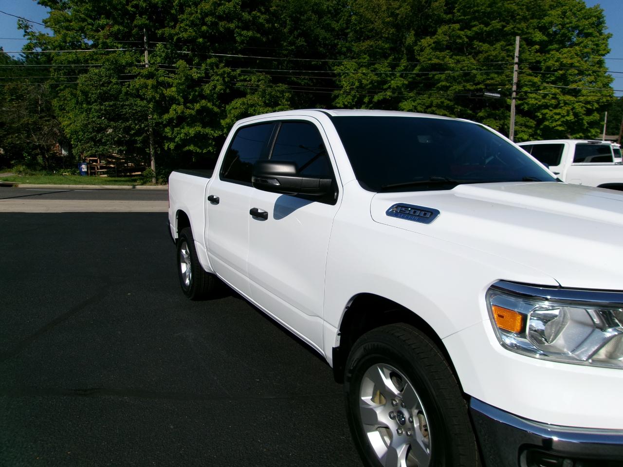 RAM 1500 Big Horn Crew Cab SWB 4WD 2023