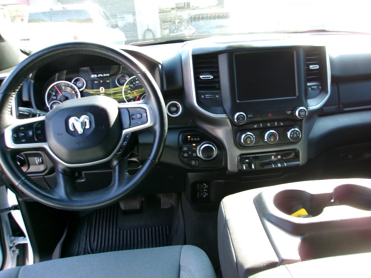 RAM 1500 Big Horn Crew Cab SWB 4WD 2023