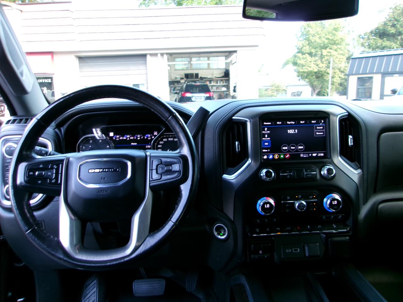 GMC Sierra 2500HD Denali Crew Cab 4WD SB 2022