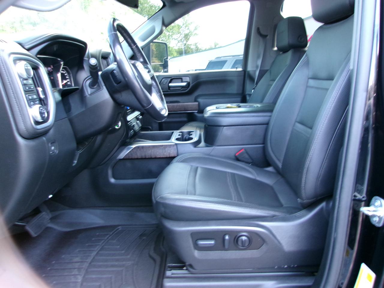 GMC Sierra 2500HD Denali Crew Cab 4WD SB 2022