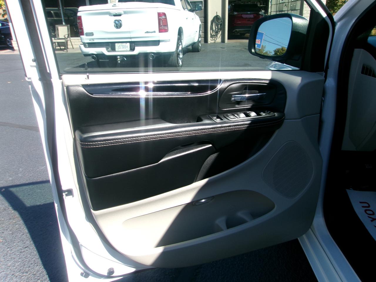 Dodge Grand Caravan SXT 2019