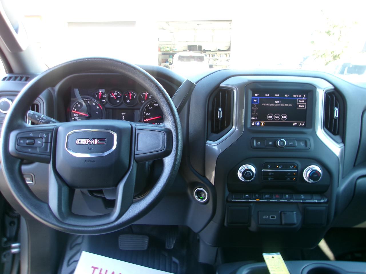 GMC Sierra 1500 Pro Crew Cab Short Box 4WD 2023