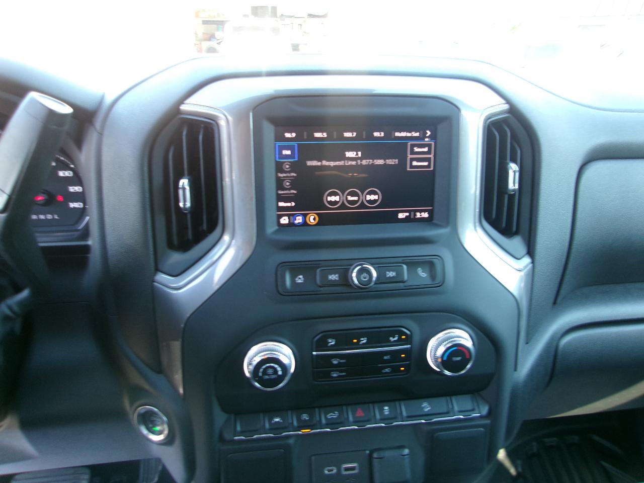 GMC Sierra 1500 Pro Crew Cab Short Box 4WD 2023