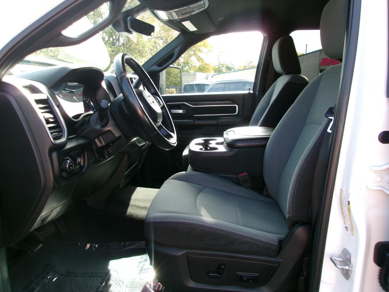RAM 2500 Tradesman Crew Cab SWB 4WD 2024