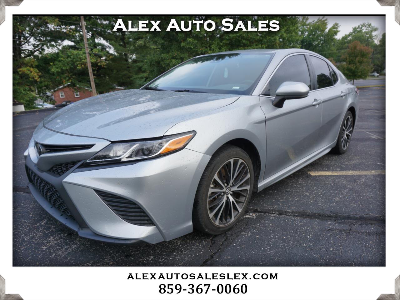 2020 Toyota Camry SE