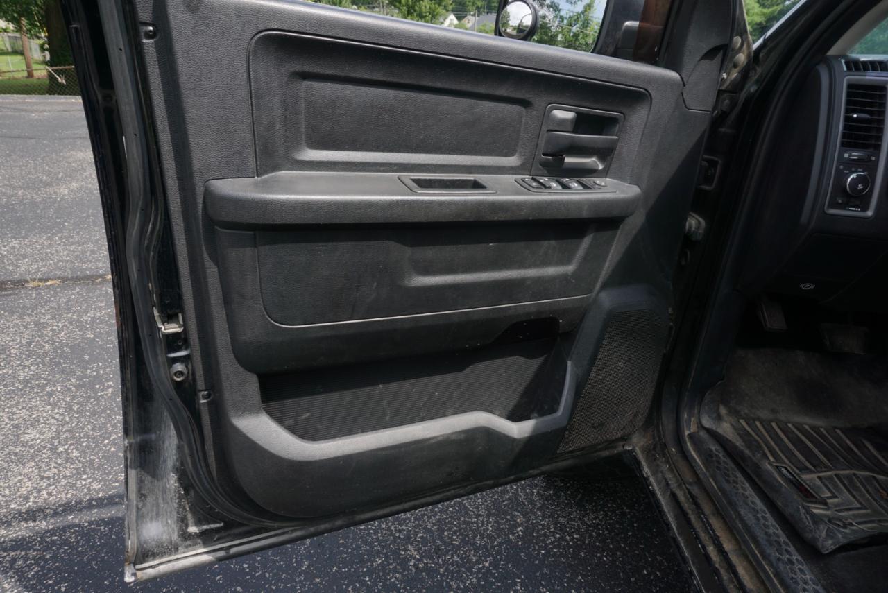 Dodge Ram 1500 SLT  2013