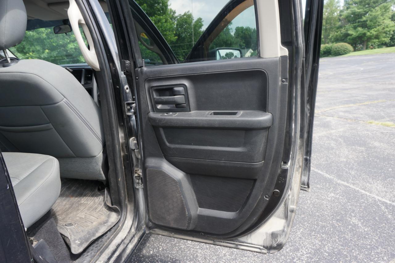 Dodge Ram 1500 SLT  2013