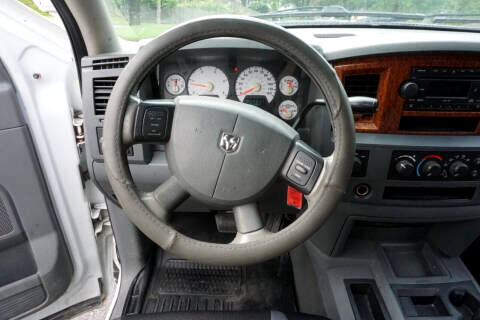 Dodge Ram 3500 SLT Mega Cab 4WD 2006 Dodge Ram 3500 SLT Mega Cab 4WD 2006