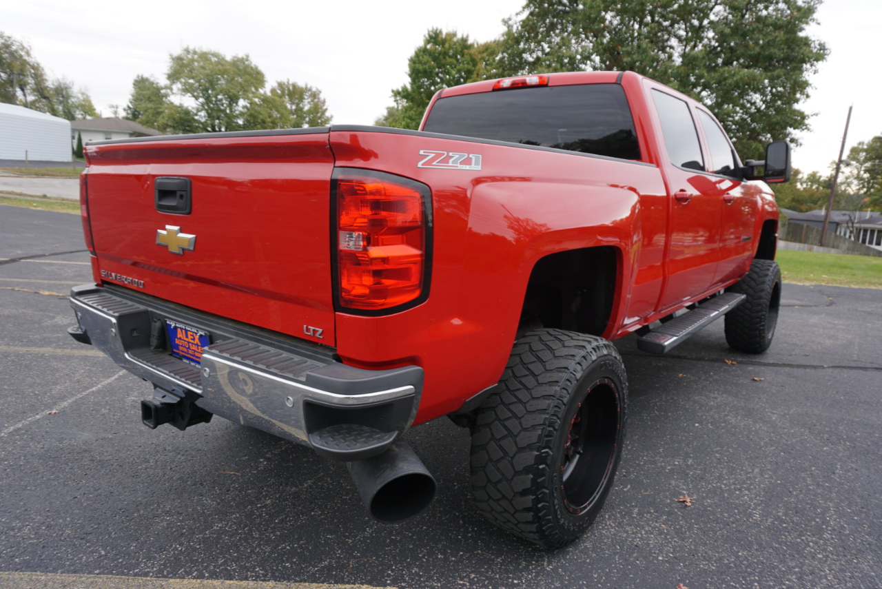 Chevrolet Silverado 2500HD LTZ Crew Cab Long Box 4WD 2015 Chevrolet Silverado 2500HD LTZ Crew Cab Long Box 4WD 2015