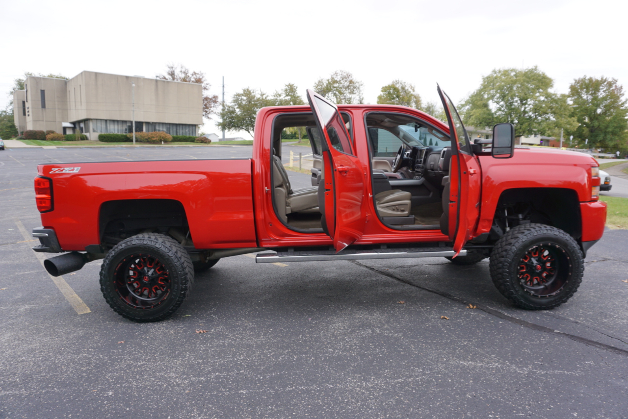 Chevrolet Silverado 2500HD LTZ Crew Cab Long Box 4WD 2015 Chevrolet Silverado 2500HD LTZ Crew Cab Long Box 4WD 2015