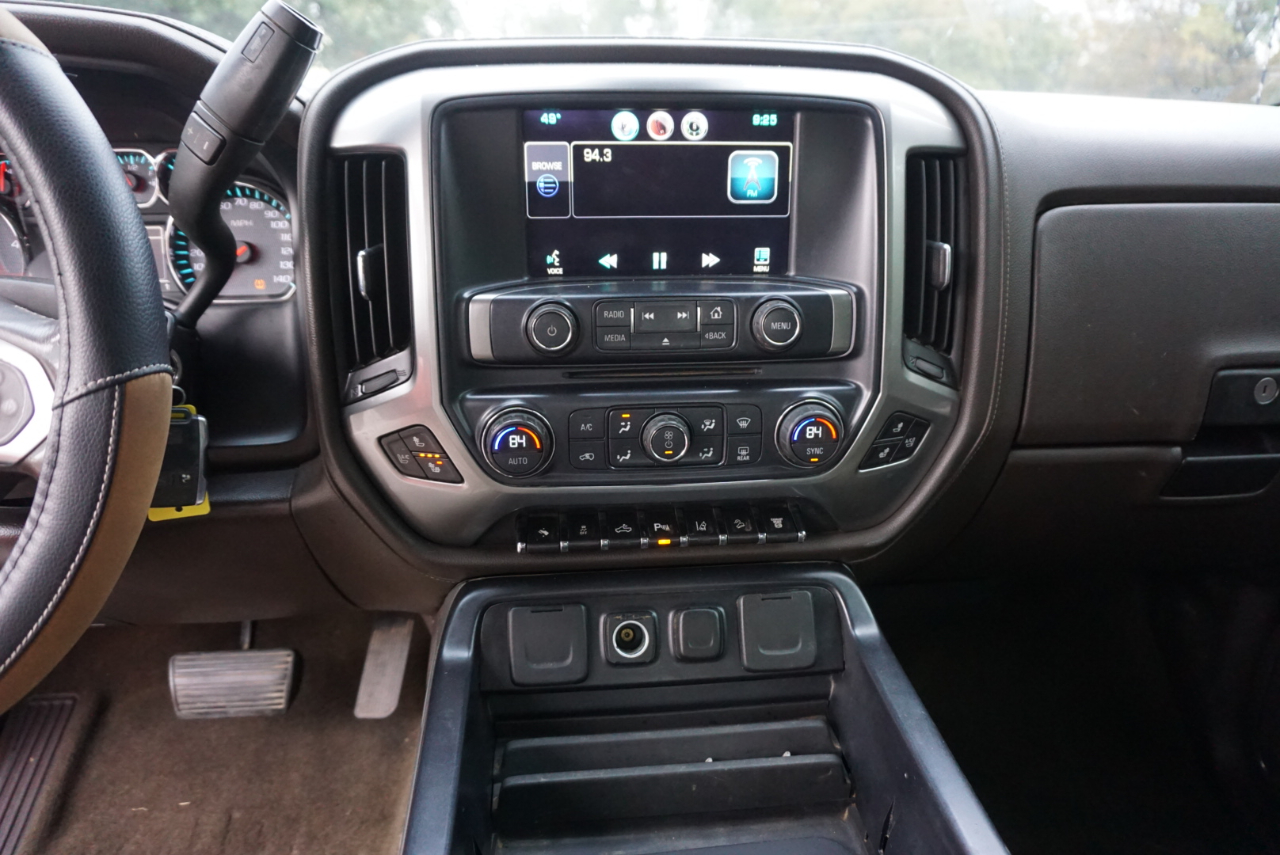 Chevrolet Silverado 2500HD LTZ Crew Cab Long Box 4WD 2015 Chevrolet Silverado 2500HD LTZ Crew Cab Long Box 4WD 2015