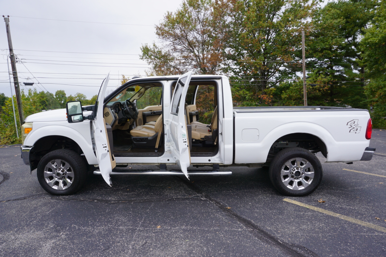 Ford F-350 SD Lariat Crew Cab 4WD 2015 Ford F-350 SD Lariat Crew Cab 4WD 2015