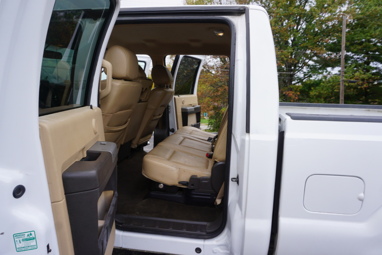 Ford F-350 SD Lariat Crew Cab 4WD 2015 Ford F-350 SD Lariat Crew Cab 4WD 2015