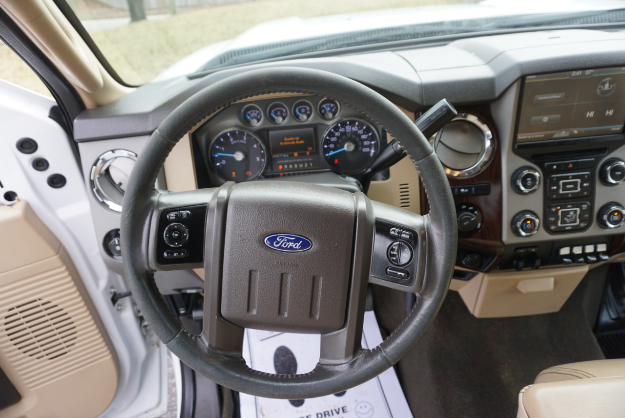 Ford F-350 SD Lariat Crew Cab 4WD 2015