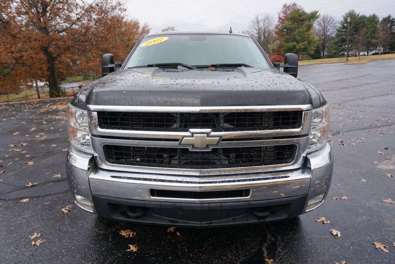 2007 Chevrolet Silverado 2500HD LT1 photo 2
