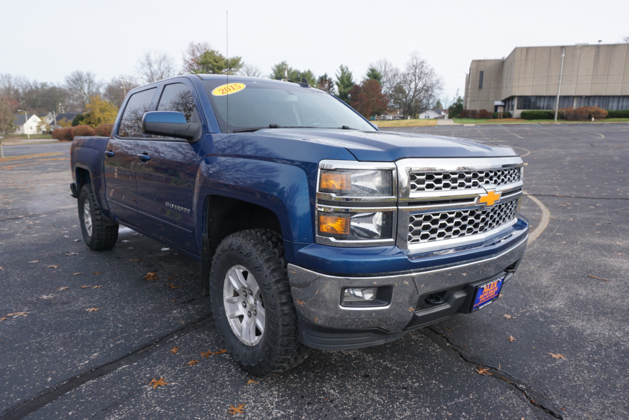 2015 Chevrolet Silverado 1500 LT photo 3