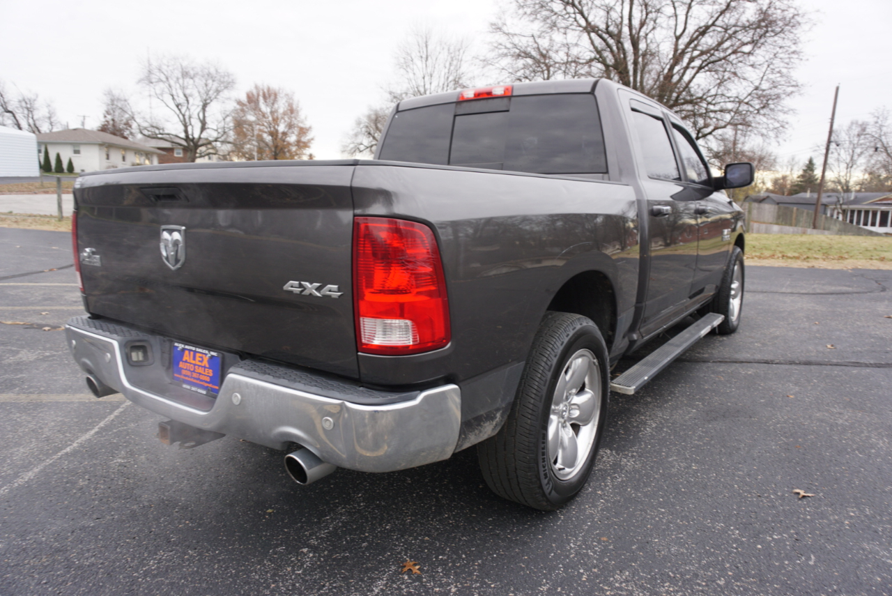 Dodge 1500 SLT Crew Cab SWB 4WD 2016