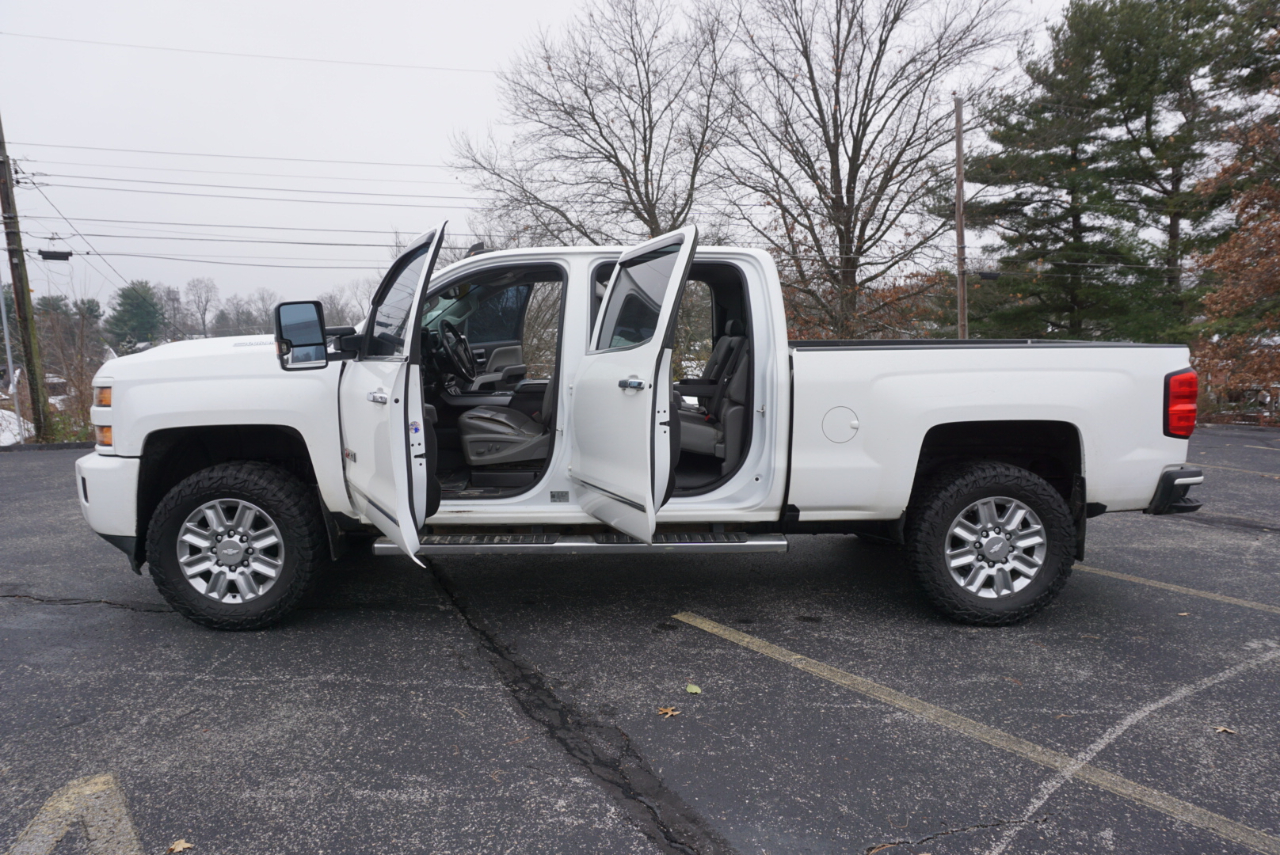 Chevrolet Silverado 2500HD LTZ Crew Cab Long Box 4WD 2018
