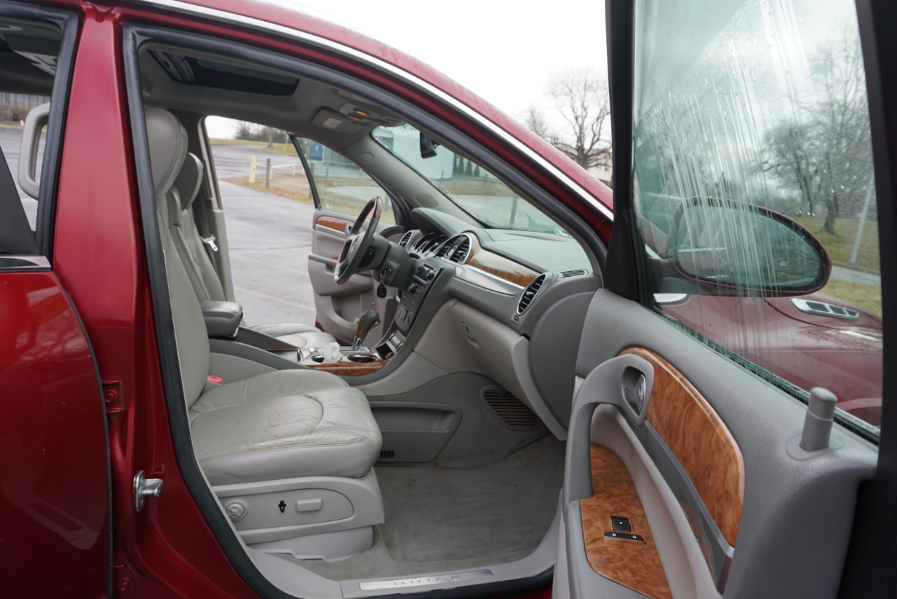 Buick Enclave CXL FWD 2008