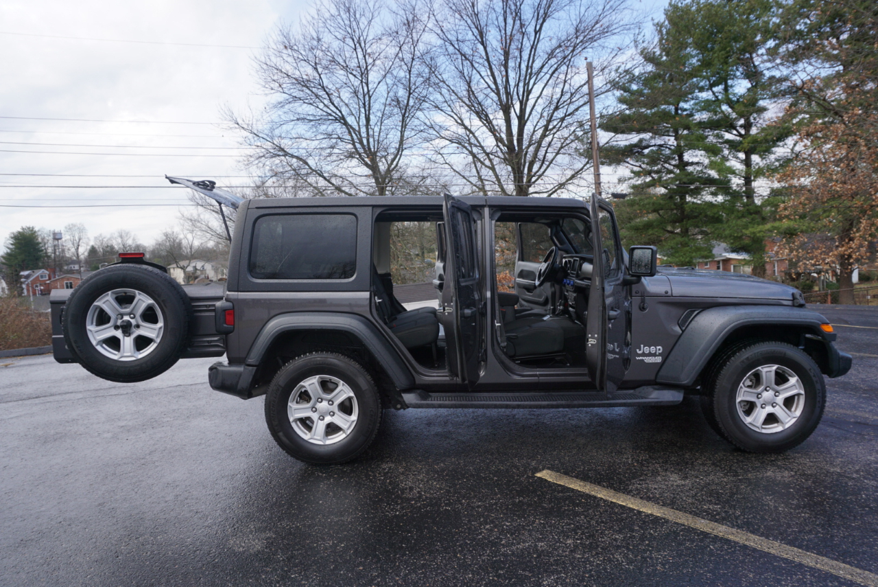 Jeep Wrangler Unlimited Sport 2018