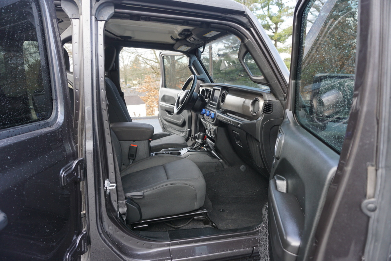 Jeep Wrangler Unlimited Sport 2018