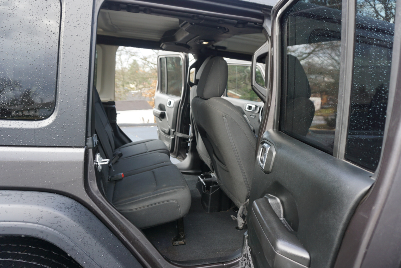 Jeep Wrangler Unlimited Sport 2018