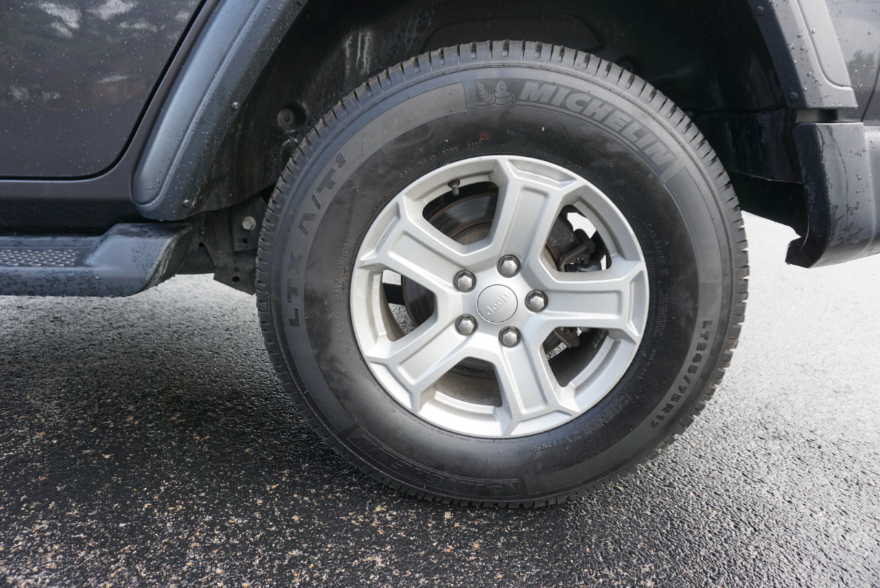 Jeep Wrangler Unlimited Sport 2018