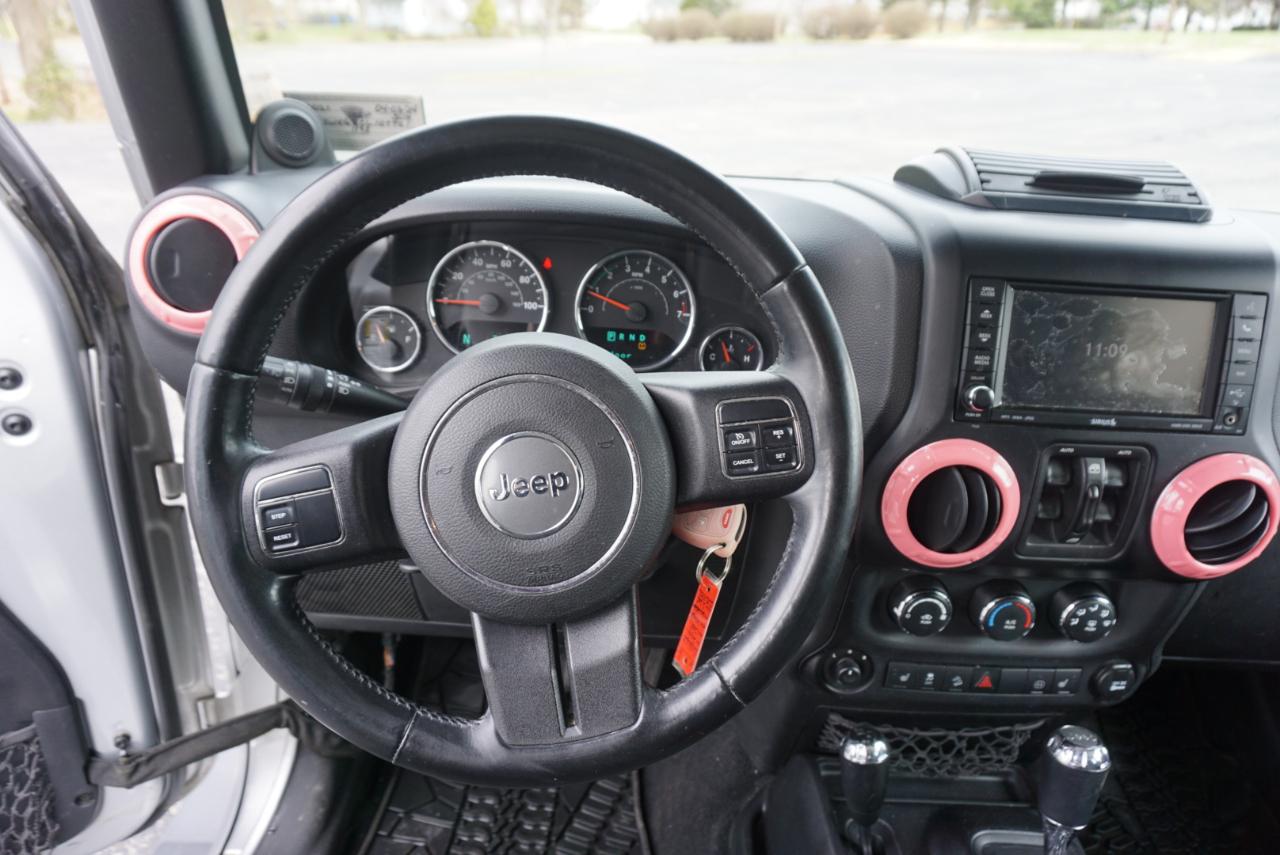 Jeep Wrangler Unlimited Sahara 4WD 2012