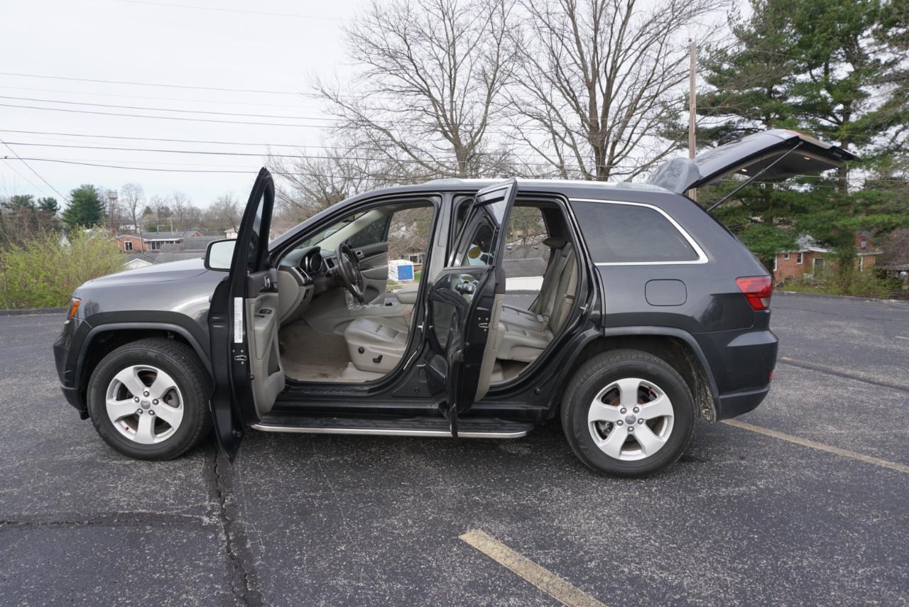 Jeep Grand Cherokee Laredo 4WD 2011