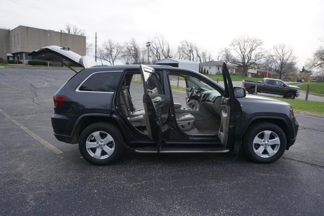 Jeep Grand Cherokee Laredo 4WD 2011