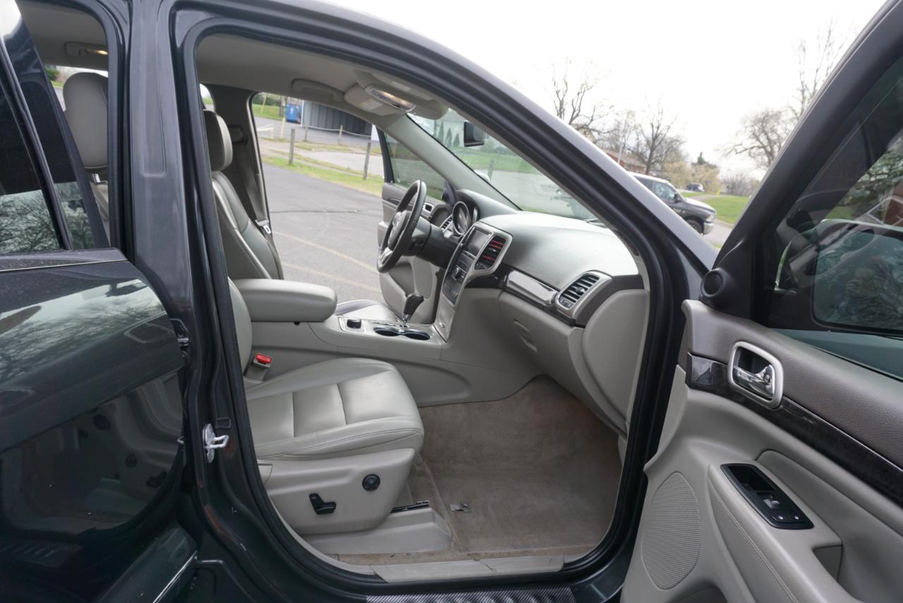 Jeep Grand Cherokee Laredo 4WD 2011