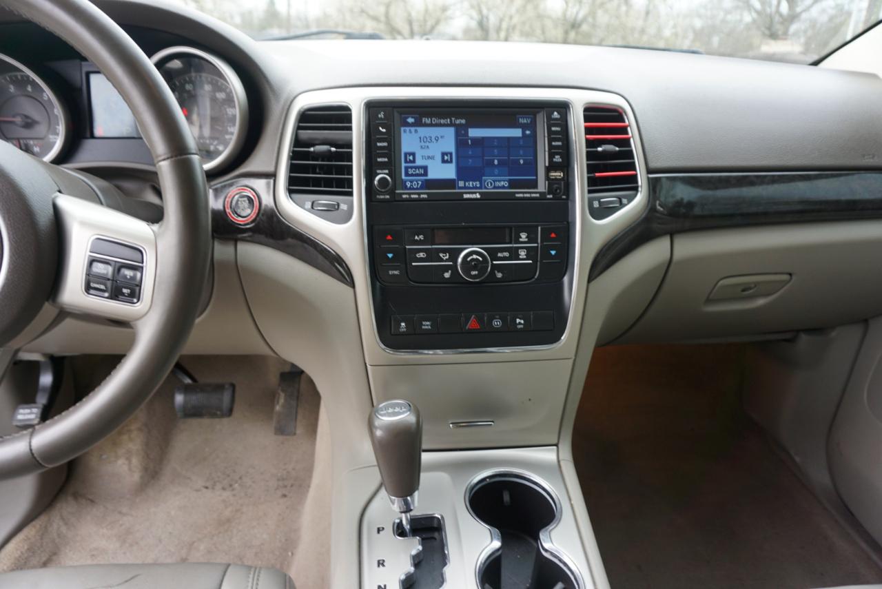 Jeep Grand Cherokee Laredo 4WD 2011