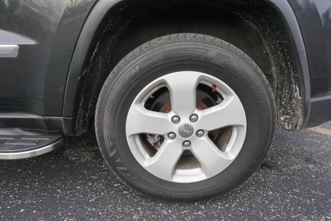 Jeep Grand Cherokee Laredo 4WD 2011